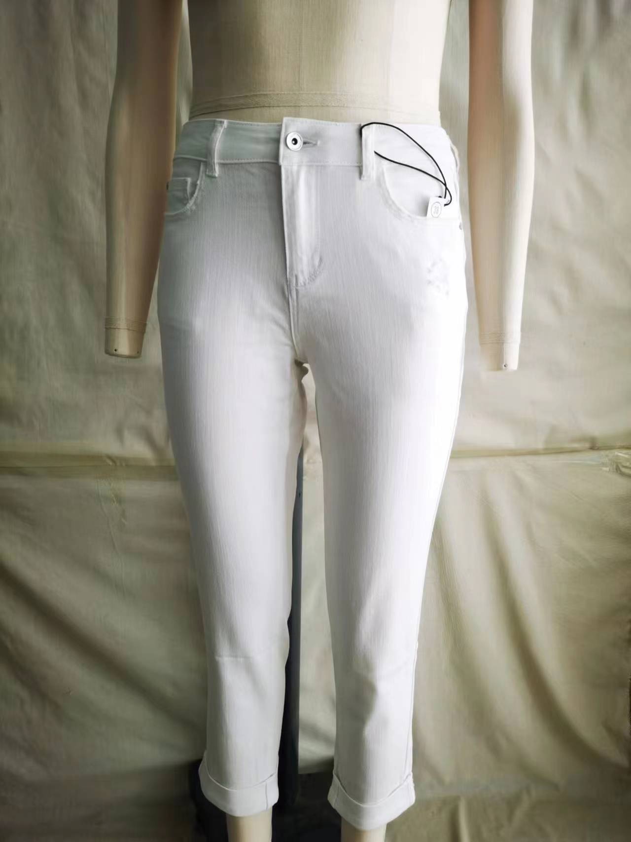 白色闊腿褲_青島紡聯(lián)集團(tuán)進(jìn)出口有限公司